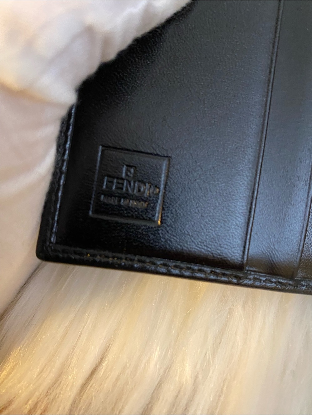 Fendi Black Leather Bi-Fold Wallet with Metal Logo Plate - Unisex - Picture 9 of 12